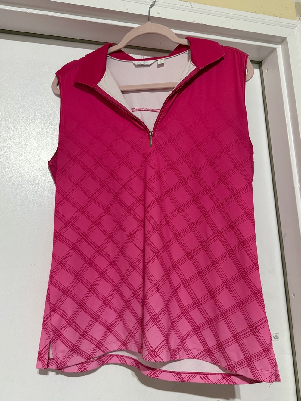 Lady Hagen Sleeveless Zip-Front Golf Polo in Hot Pink ombré